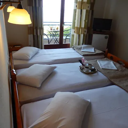 Evripides Hotell 2*
